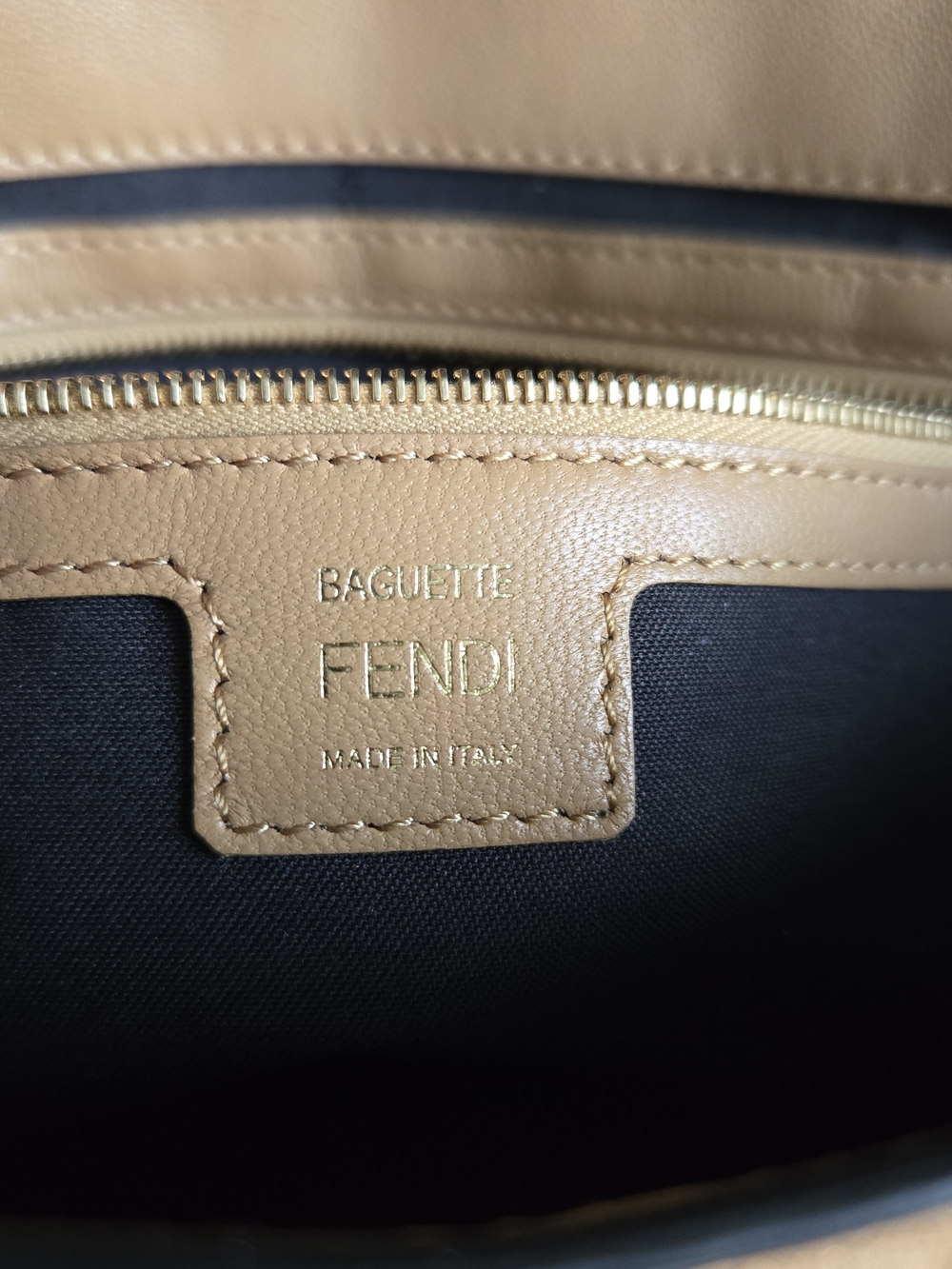 Fendi Nappa FF 1974 Embossed Baguette Zucca Miele Scuro - Picture 14 of 16